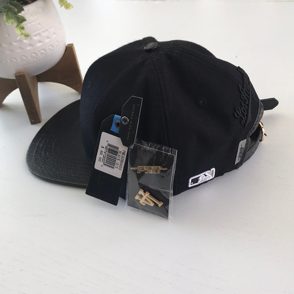 Pro Standard Leather Los Angeles Dodgers Cap hat - Picture 4 of 4